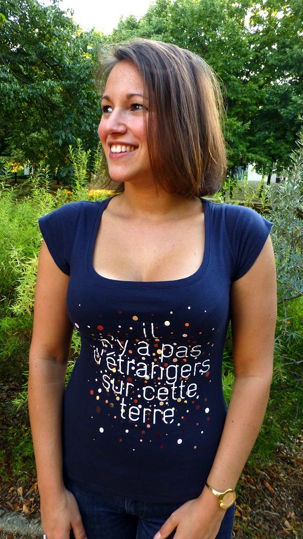 T-shirt femme etranger T-shirt pour femme "Il n'y a pas d'étrangers sur cette terre"